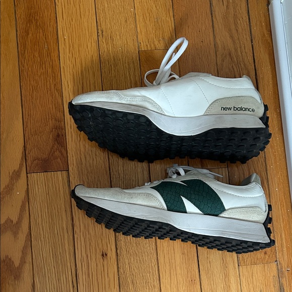 New Balance 327s - Picture 2 of 7